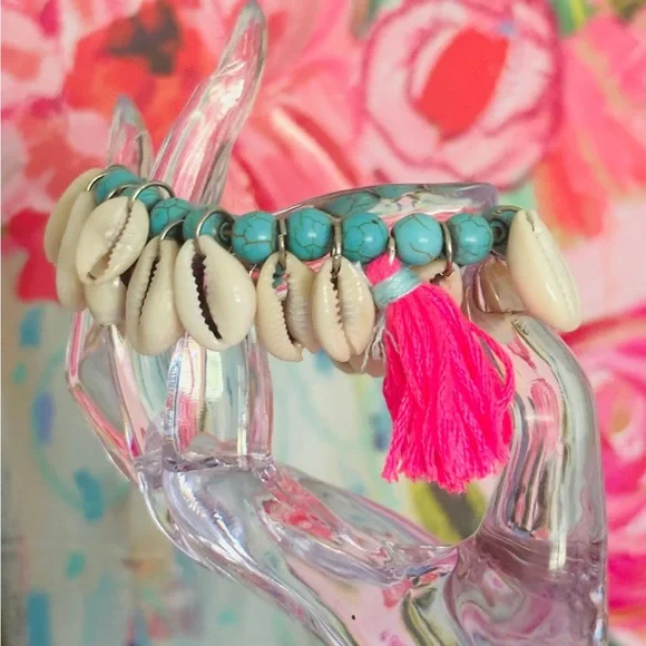 Vintage Cowrie Shell & Turquoise Bead Charm Bracelet with Pink Tassel - Picture 2 of 3